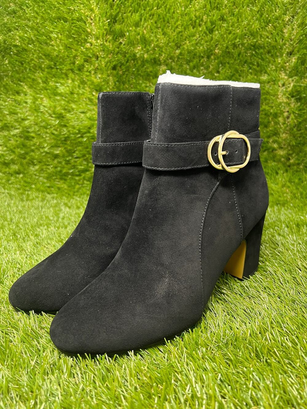 Bella Vita Women's 8M Gamela Dress Black Block Heel Booties